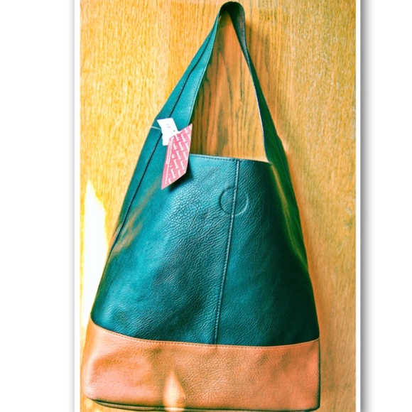 American Eagle Outfitters Handbags - American Eagle Faux Pebble  Leather Tote NWT